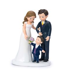 Figura pastel Boda pareja novios con niño 