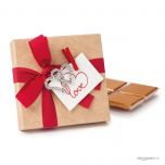 Caja 4 chocolatinas con broche corazón strass y tarjeta love