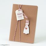 Libreta con figura adhesiva niña Comunión cesta flores cinta